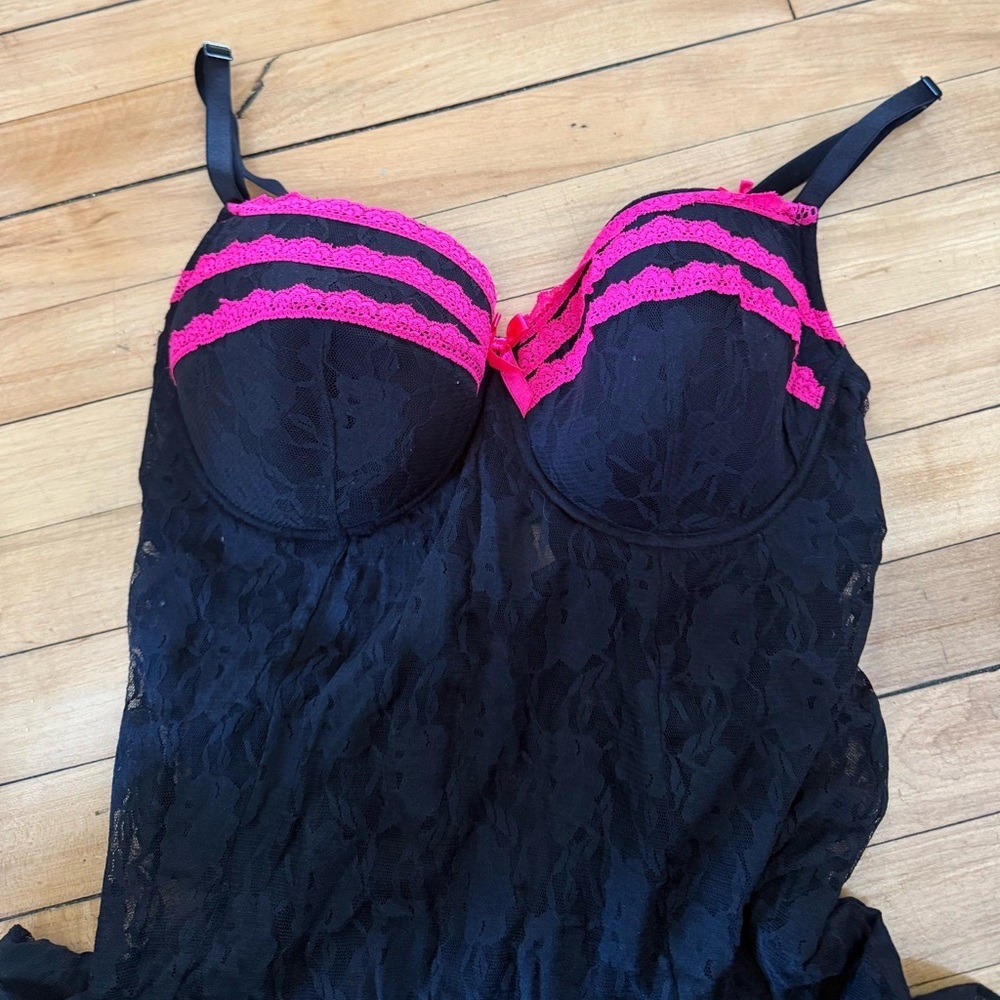 Smart & Sexy black and‎ hot pink lace babydoll nightie - Picture 3 of 5
